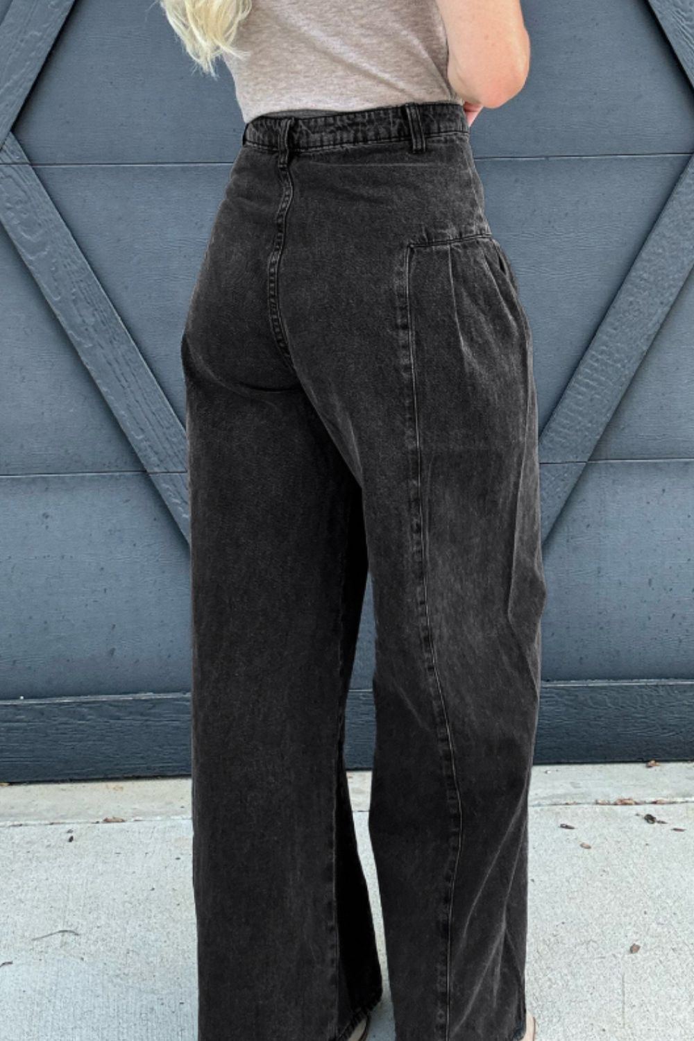 High Rise Wide Leg Jeans with Pockets